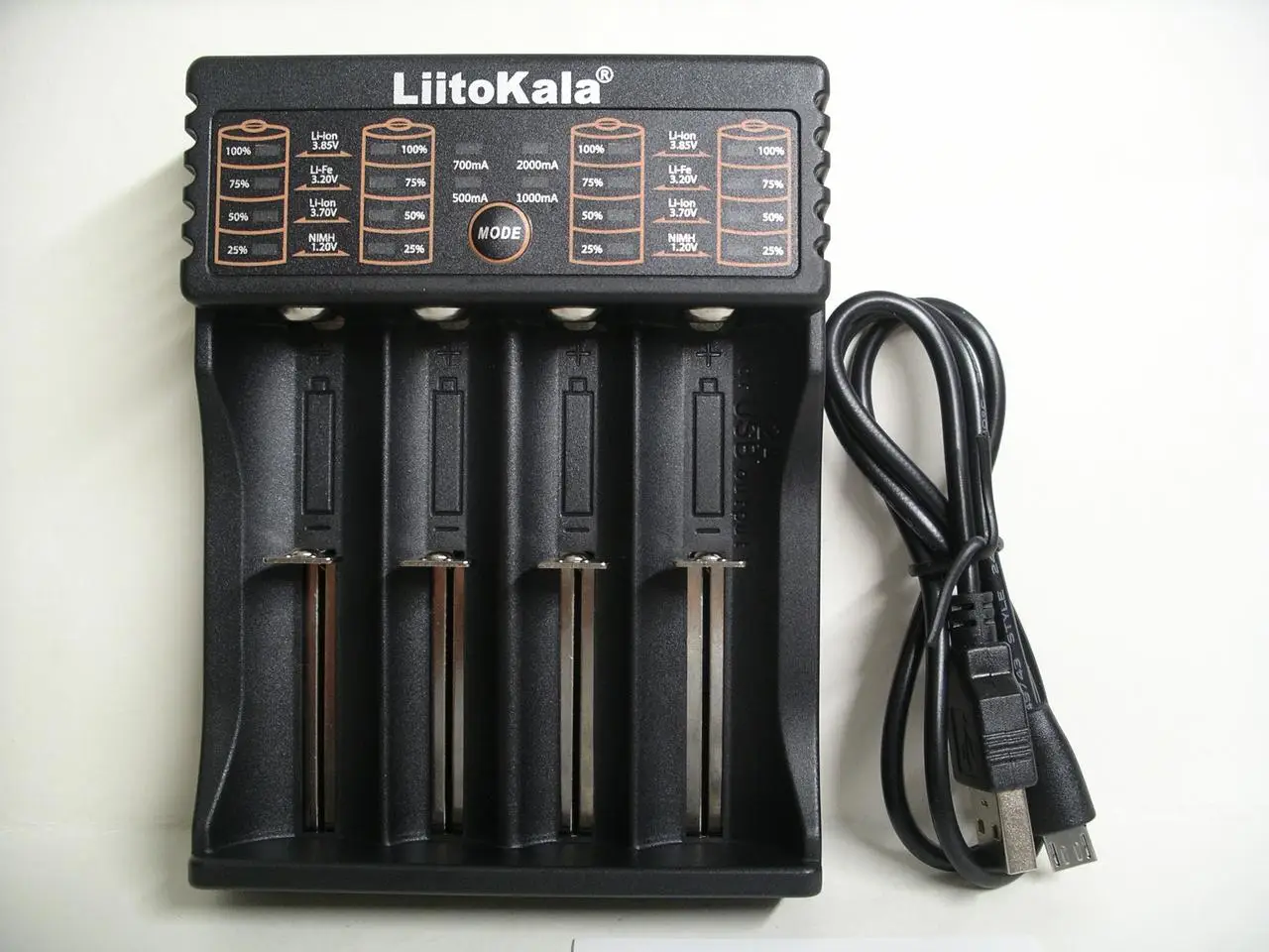 Зарядний пристрій LiitoKala Engineer Lii-402
