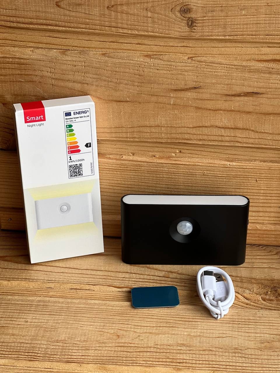 Розумний LED нічник з датчиком світла, руху та магнітним кріпленням Induction lamp