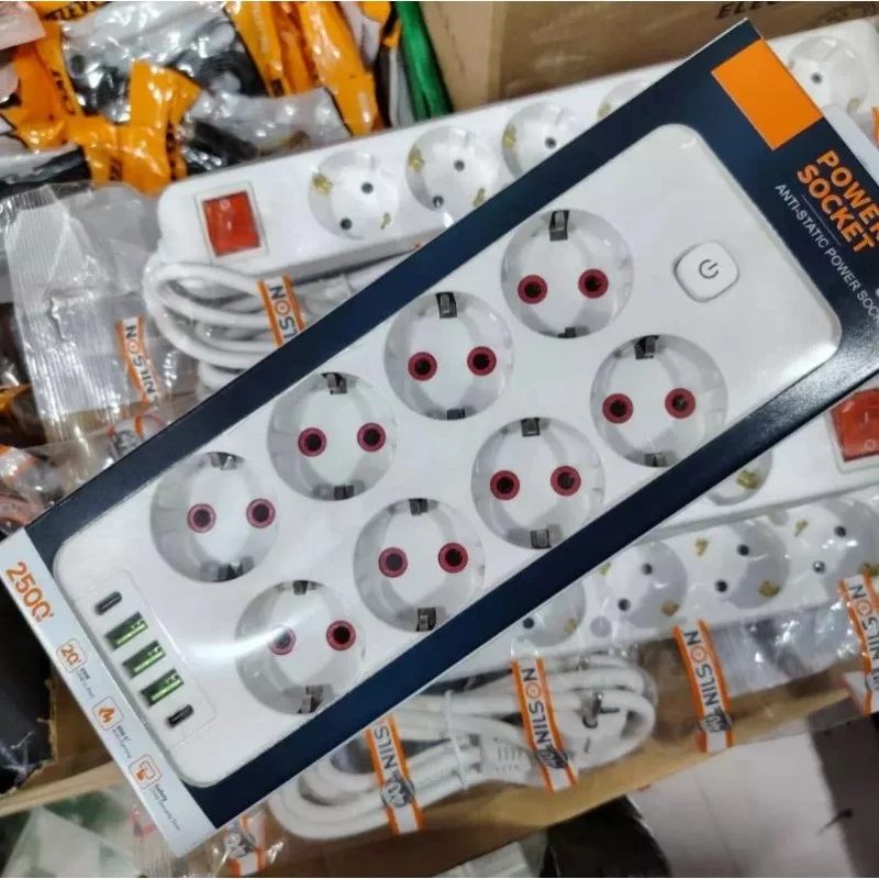Подовжувач-перенесення з 8 розетками та 3 USB-портами 2500W 5 метра
