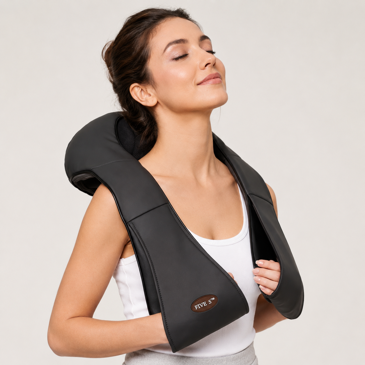 Масажер для шиї та плечей Massager of Neck Kneading Чорний