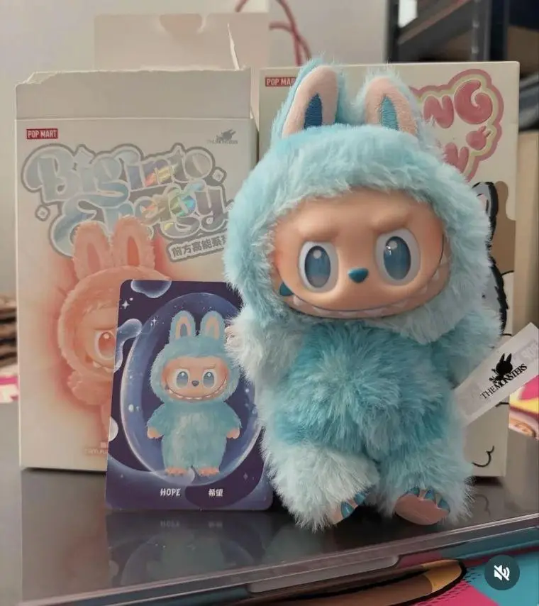 М'яка підвісна іграшка Лабубу 15 см ГОЛУБИЙ Pop Mart Labubu Art The Monsters плюшевий брелок