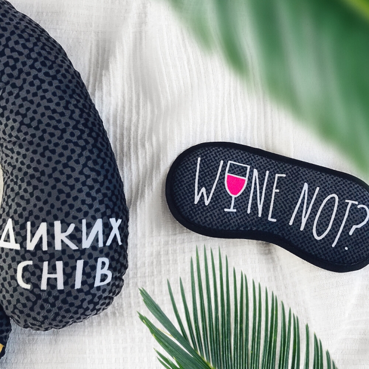 Маска для сна  Wine not